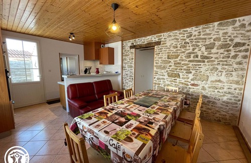 Bourgenay Cottage | Family house in Talmont-Saint-Hilaire with private courtyard