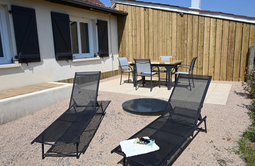 Villeneuve-sur-Allier Cottage | Family home in Villeneuve-sur-Allier