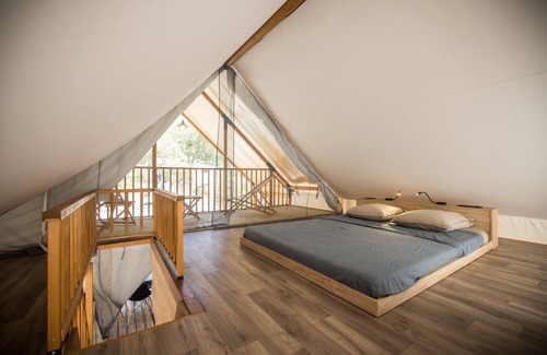 Castillon-du-Gard Other | Family holiday property up to 20p with gites 2kms from the Pont du Gard
