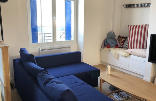 Locmariaquer House | Family holiday home for 8, town and beaches on foot