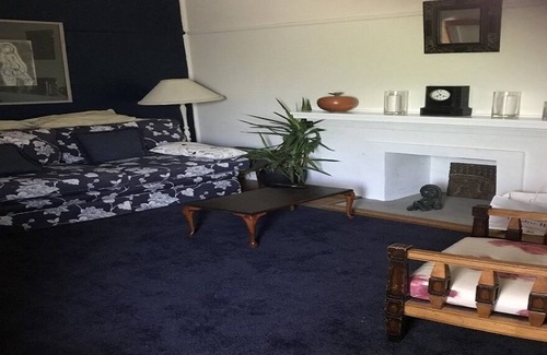 Newport House | Family home close to city, waterfront and public transport