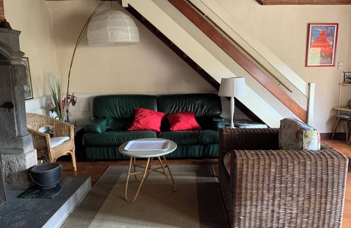 Yronde-et-Buron House | Family home close to forests, pastures and further afield to volcanoes and lakes
