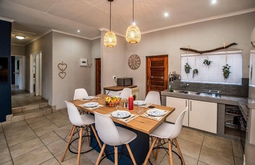 Nelspruit House | Family Home close to KrugerPark. Peacefull, safe and comfortable