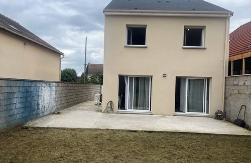 Villecresnes House | Family home in a quiet, respectful neighborhood.