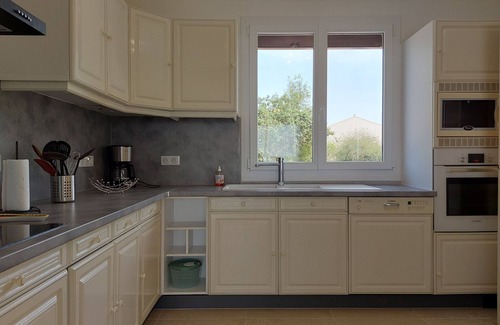 Saumeray Cottage | Family home in a quiet area with garden and BBQ