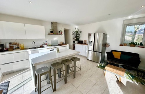 Plomeur House | Family home in the heart of the village La Torche