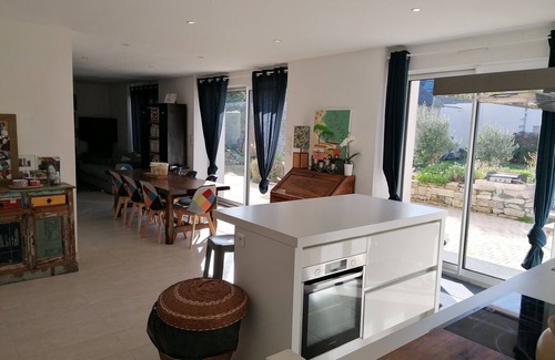 Plomeur House | Family home in the heart of the village La Torche