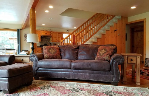 Coram House | Family Home just 7 Miles From Glacier National Park