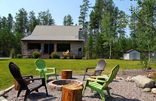 Coram House | Family Home just 7 Miles From Glacier National Park