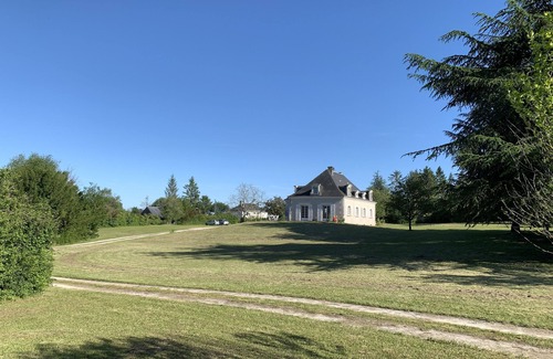 Loches House | Family home, magnificent view, large garden, close to the châteaux of the Loire Valley