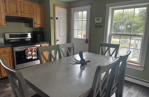 Seal Cove House | Family home on private dead end road five minute walk to Acadia National Park