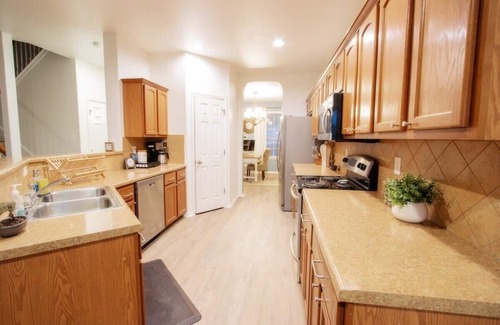 San Antonio House | Family Home ~Pool ~SeaWorld Nat'l Shooting Complex