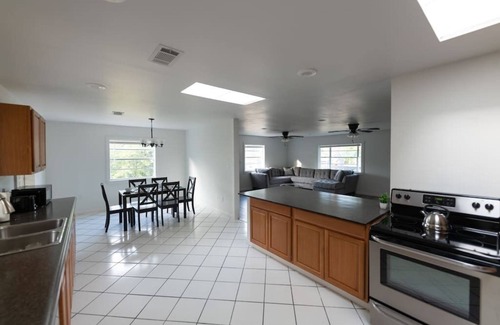 Waveland House | Family Home-Sleeps 20-On Beautiful 1-Acre Property