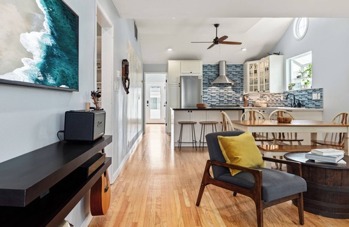 Zaferia House | Family Home w/Dedicated Workspace and EV Charger