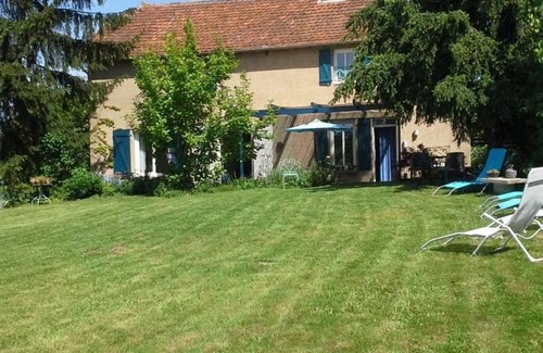 Barrais-Bussolles Cottage | Family home with garden and pets allowed in Barrais-Bussolles