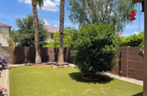 Litchfield Park House | Family Home with Pool, outdoor grill, and entertainment
