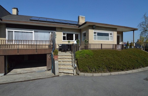 Ruiselede House | Family Home with Garden
