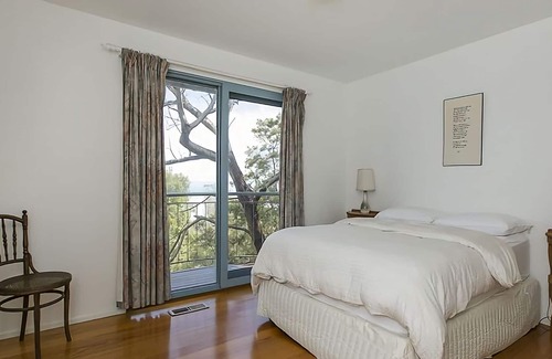 Somers House | Family Home with Magnificent Views