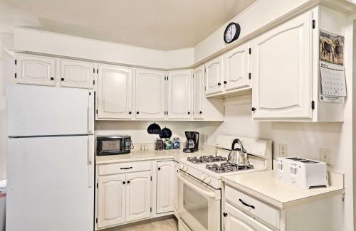 New Holland House | Family Home with WiFi, 14 Mi to Dutch Wonderland!