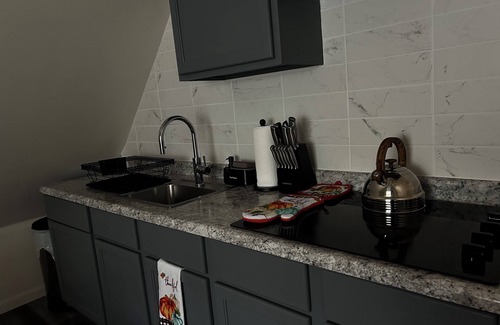 Burnham Park House | Family house, close to the stadium, 10 minutes to the city center, and to the lake.
