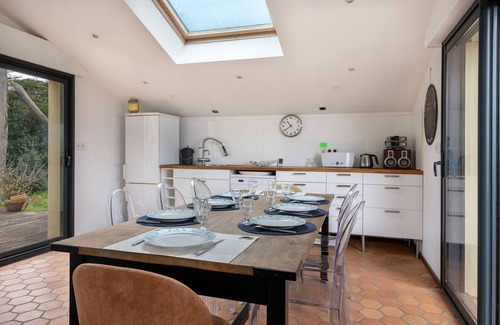 Arzon Ski Chalet | Family house for 8 with views of the Gulf