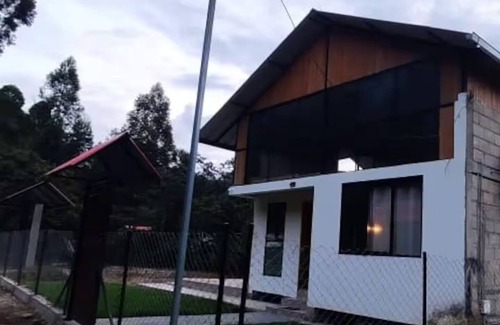 Huancabamba Cottage | Family house in Oxapampa for up to 5 people/carriage house