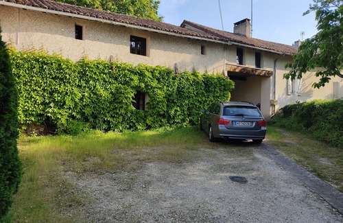 Neuvic House | Family house, sleeps 6/8, pets welcome