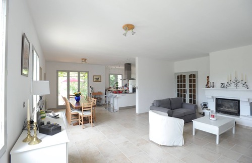 Pujaut House | Family house with swimming pool 6 bedrooms near Avignon