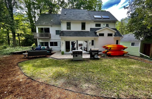 Frankfort House | Family Lake Home – Bikes, Kayaks, Game Loft, Fire Pit, & No Cleaning Fees