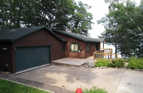Hayward House | Family Lake Retreat on Lac Courte Oreilles