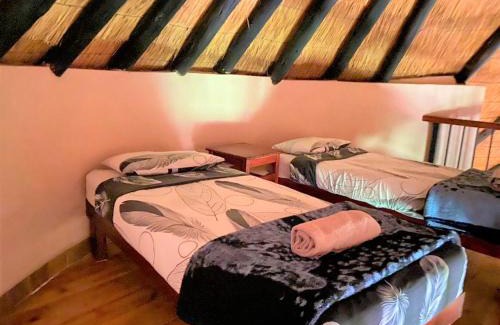 Bulawayo Apartment | Family Lodge in Natural African Bush - 2115