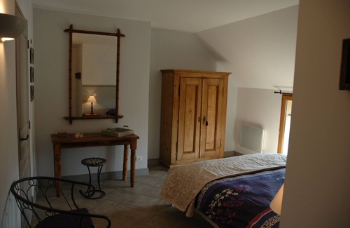 Meyronne House | FAMILY LODGING LARGE COMFORT 10 PERSONS PRIVATE SWIMMING POOL