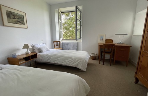 Saint-Etienne-Cantales Other | Family Manor House for 10 persons