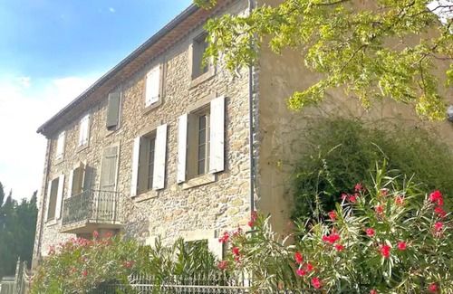 Cesseras House | Family mansion with large swimming pool and air-conditionned bedrooms
