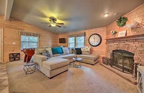 Munds Park House | Family Munds Park Retreat Games and Gas Grill