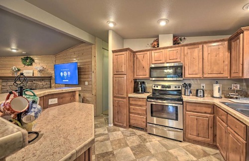Munds Park House | Family Munds Park Retreat Games and Gas Grill