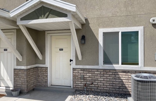 Vineyard House | Family oriented unit, Minutes from UVU, BYU & Silicon Slopes.