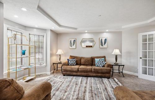 Amherst House | Family Paradise - Pool Theater Games Galore