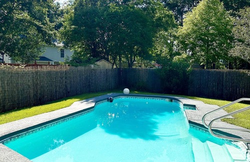 North Charleston House | Family Paradise with Pool and Firepit