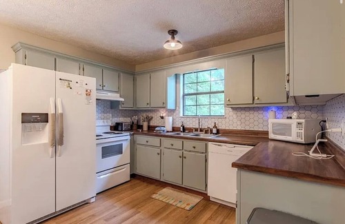 Counce House | Family & Pet Friendly Cozy Cabin 5 mins from Sportsman’s