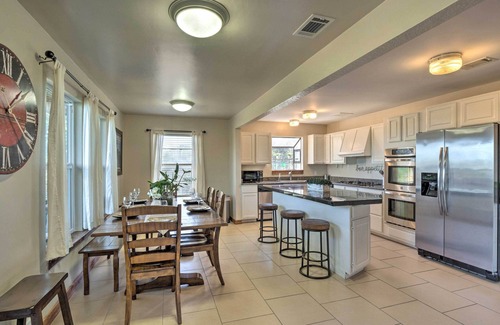 Briarcliff House | Family & Pet Friendly LAKE TRAVIS Retreat! DEER/Golf/Pickleball/BOATS welcome!