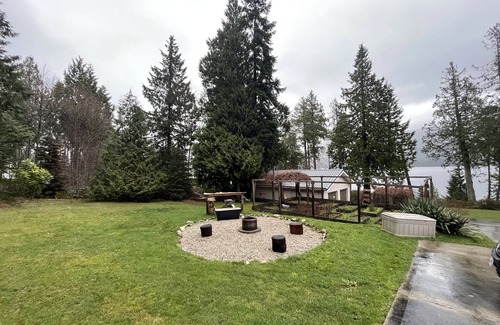West Porpoise Bay House | Family/Pet-Friendly Waterfront Home with Beach Access, Fire Pit, Sleeps 14