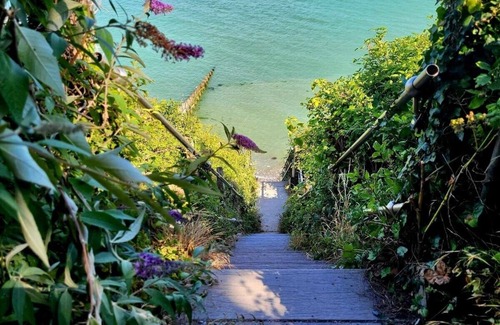 Eastbourne Apartment | Family place, close to beach
