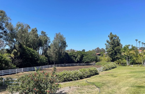 Covenant House | Family ranch w/luxurious pool, spa & landscaping plus horse lodging!