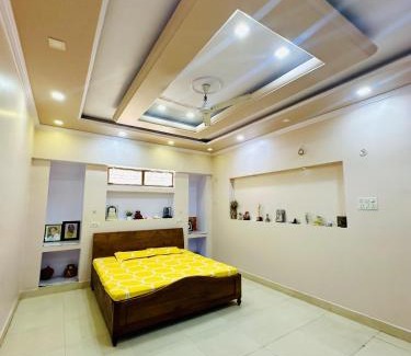 Allahabad House | Family Retreat