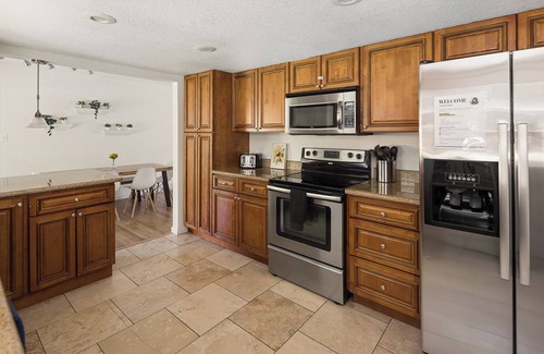 Lakewood House | Family Retreat! Quiet - ☀By Denver & Mountains☀, New Hot Tub! Sleeps 12!