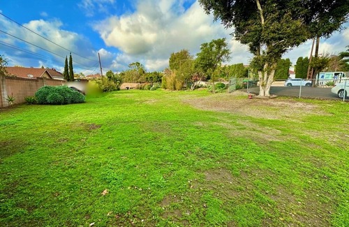 Orange House | Family Retreat/RV Parking/Pickleball OC Red House