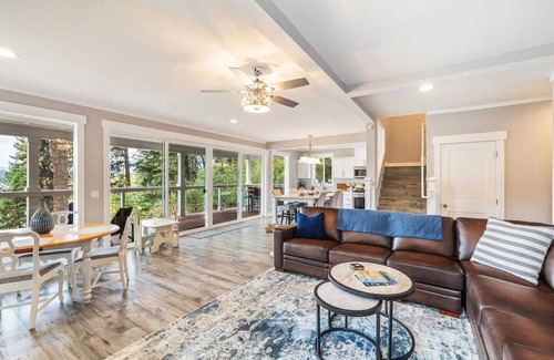 Coeur d'Alene House | Family Retreat with lake access and stunning views