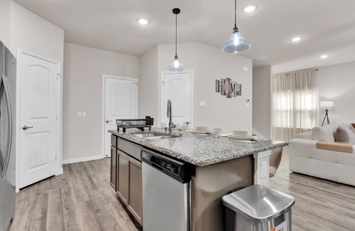 Buckner Terrace - Everglade Park House | Family Retreat with Private Patio