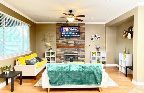 Fontana House | Family Reunion: 5BR/2.5BA, near Highway 15 & 210